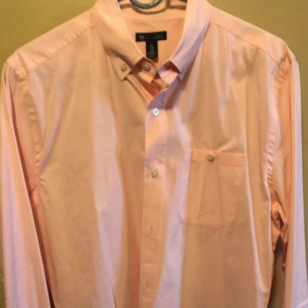 Men’s Gap button up shirt